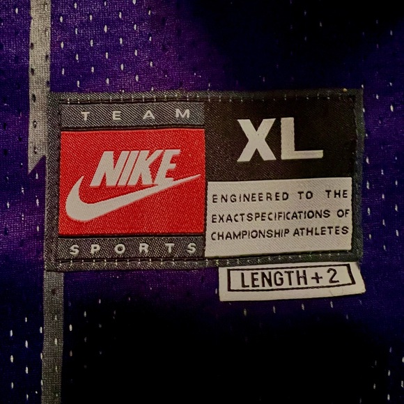 Vintage 90s Purple Away NIKE Toronto Raptors Vince Carter Jersey - Picture 4 of 4